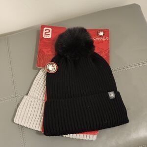 Canada Goose Women's Black and Grey  Beanie Set
